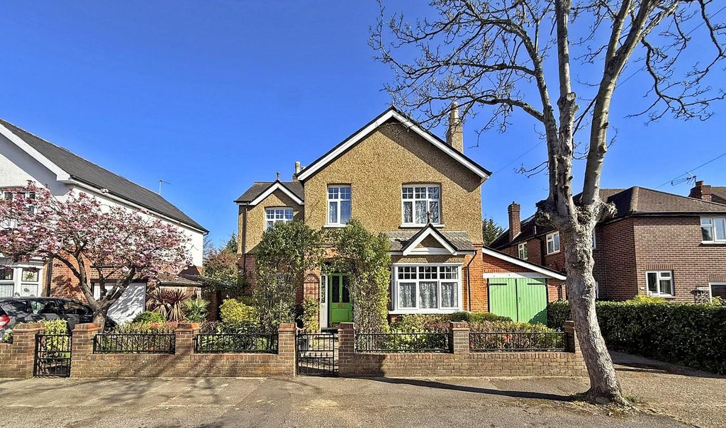 Additional image 28 of 4 bed property for saleClifford Grove, Ashford TW15
