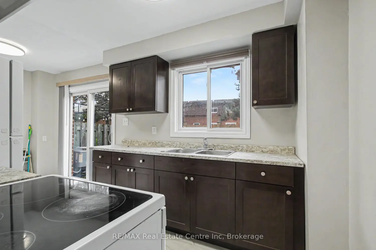 Additional image 8 of 371 Bronte Street 49