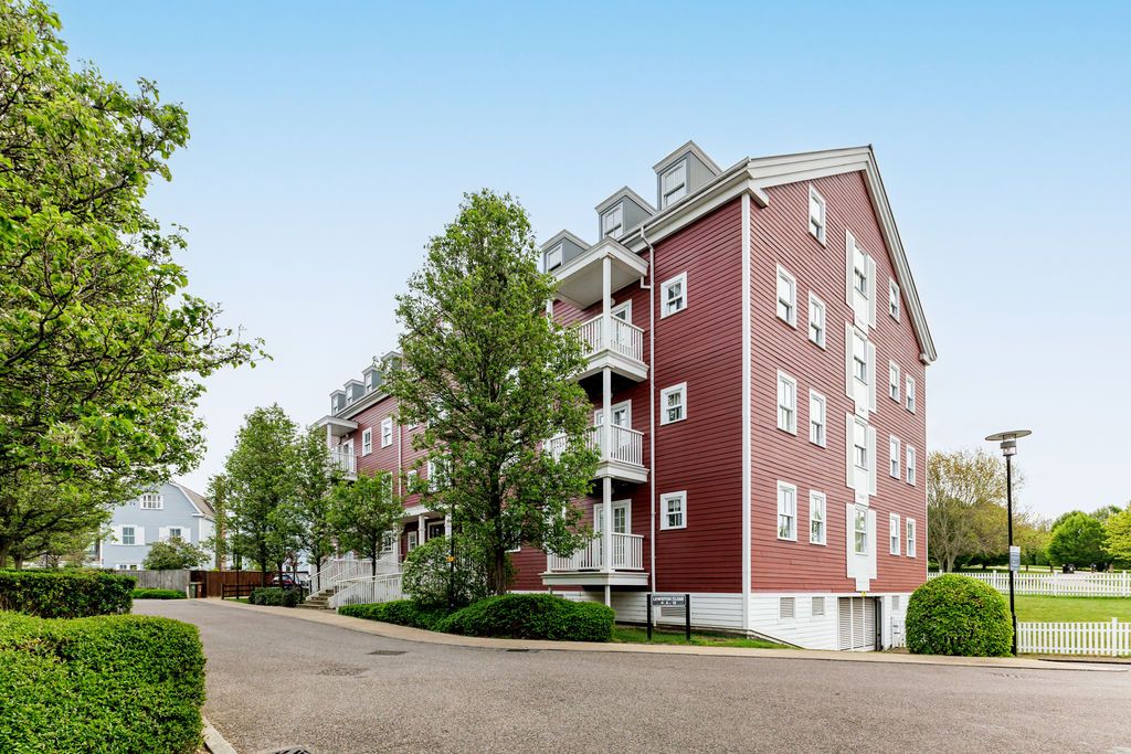 Additional image 16 of 2 bed flat for saleLewiston Close, Worcester Park KT4