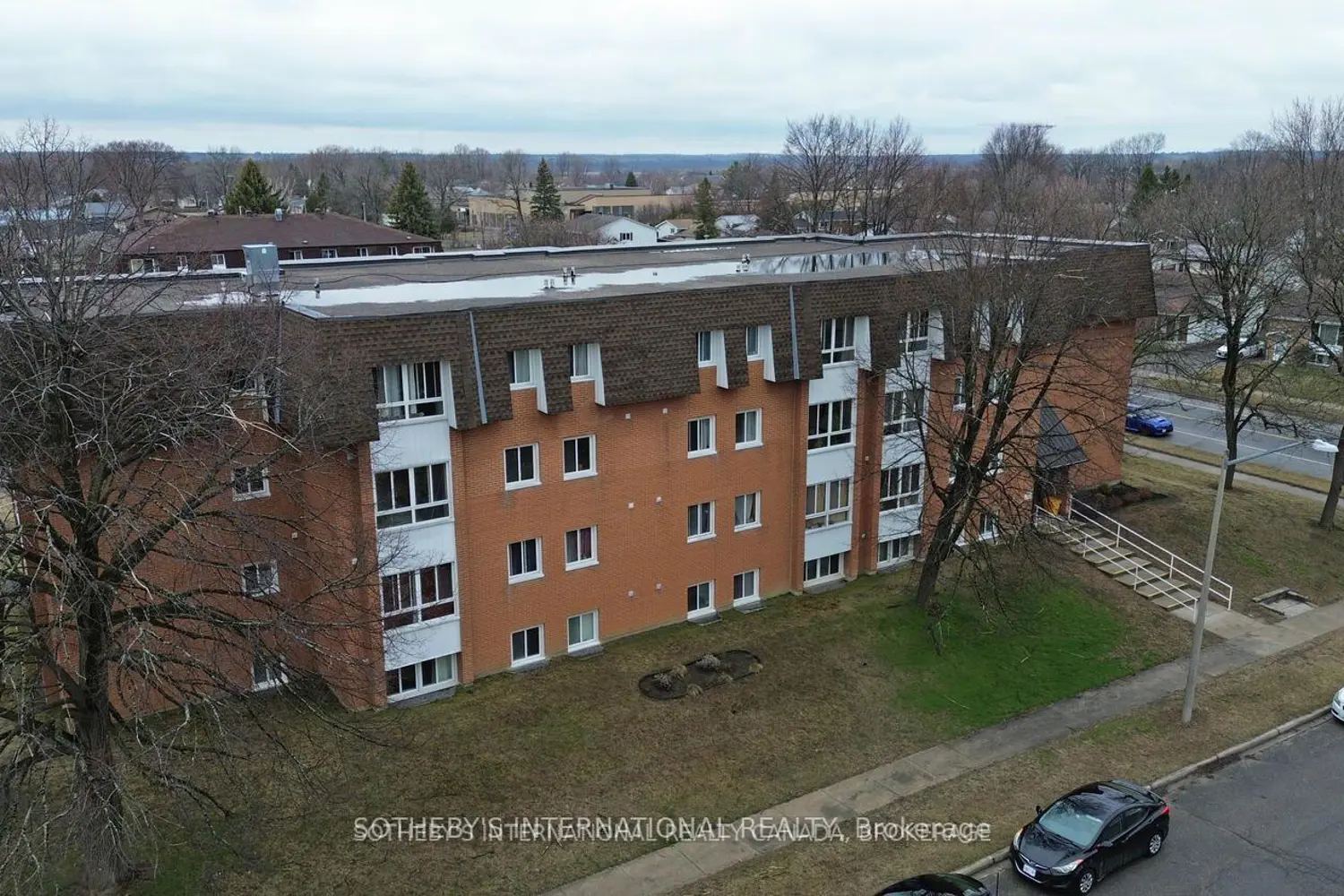 810 Kyle Crt Court 306