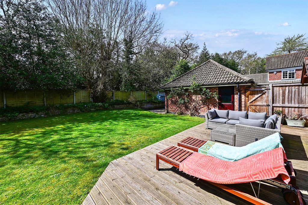 Additional image 9 of 4 bed detached house for saleHilfield, Yateley, Hampshire GU46