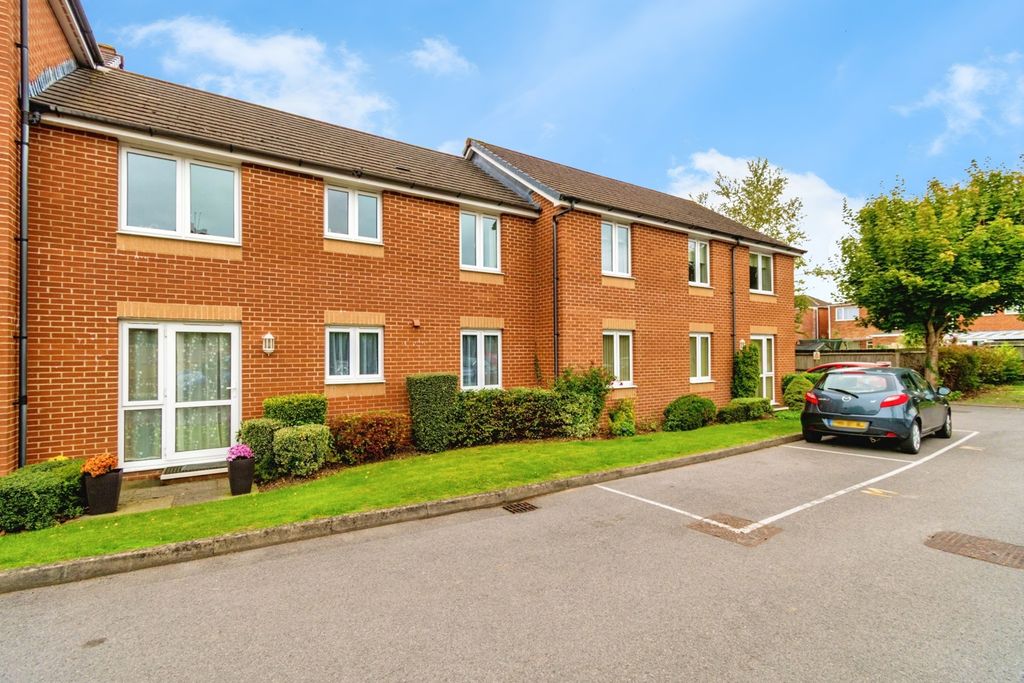 Additional image 16 of 2 bed flat for saleOakley Road, Southampton, Hampshire SO16