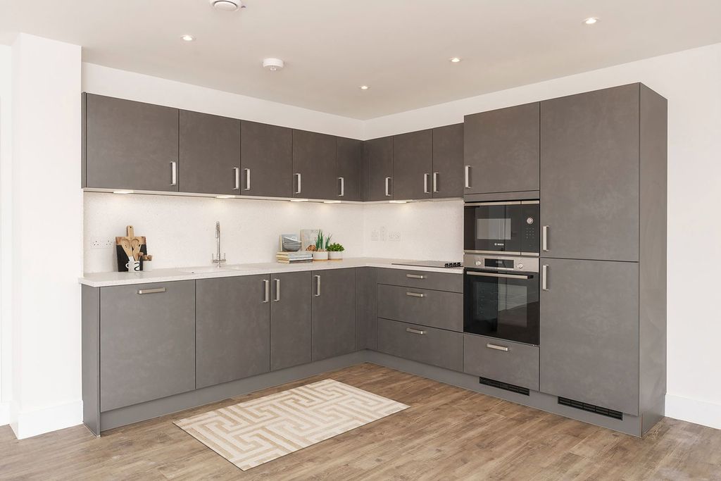 Additional image 4 of 2 bed flat for sale18 Farncombe Road, Worthing BN11