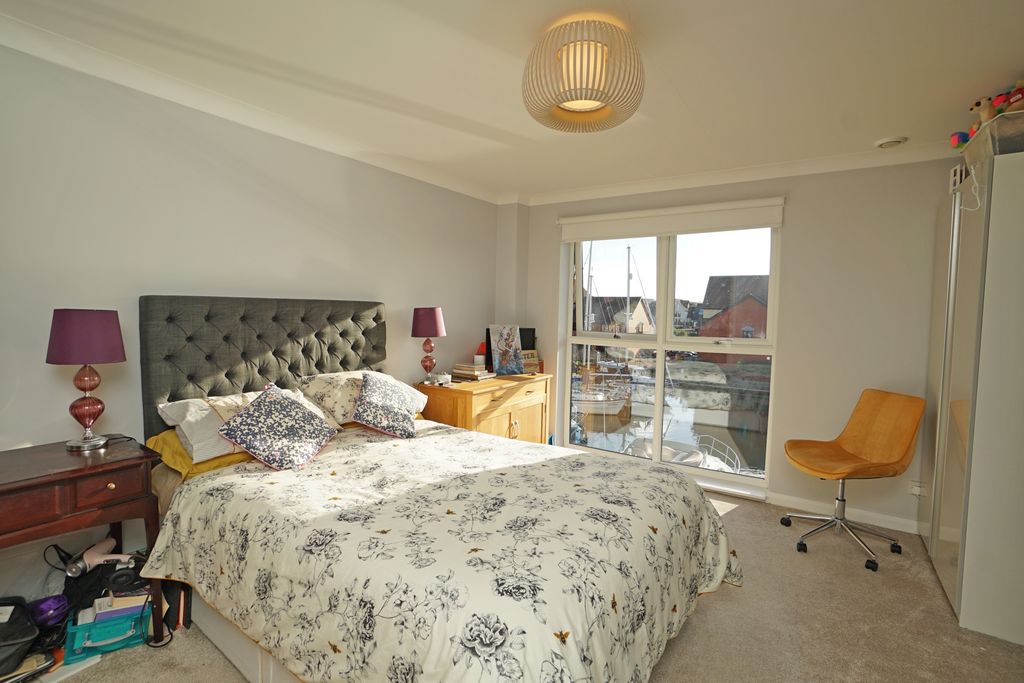 Additional image 20 of 3 bed town house for saleNewlyn Way, Port Solent PO6