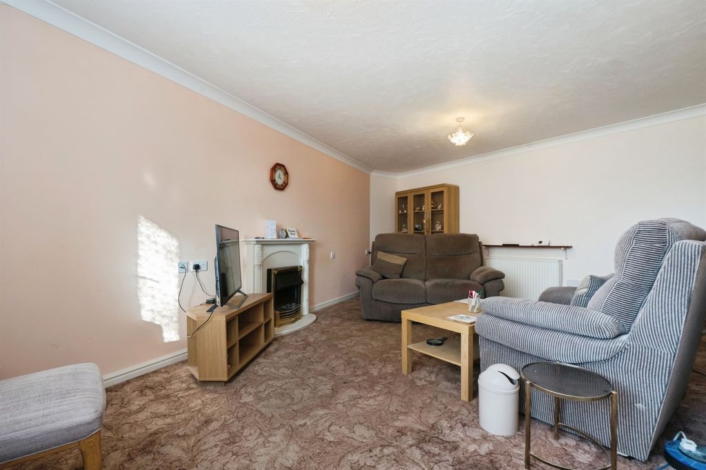 Additional image 9 of 1 bed flat for saleOakley Road, Southampton SO16