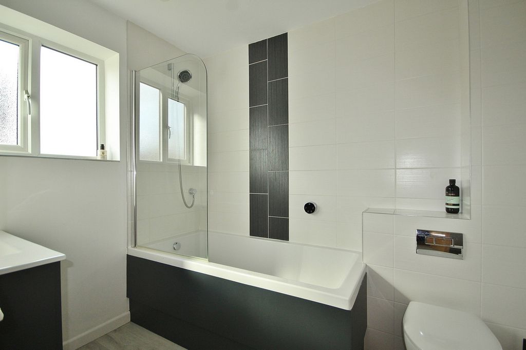 Additional image 13 of 6 bed detached house for saleSherbourne Road, Witney OX28