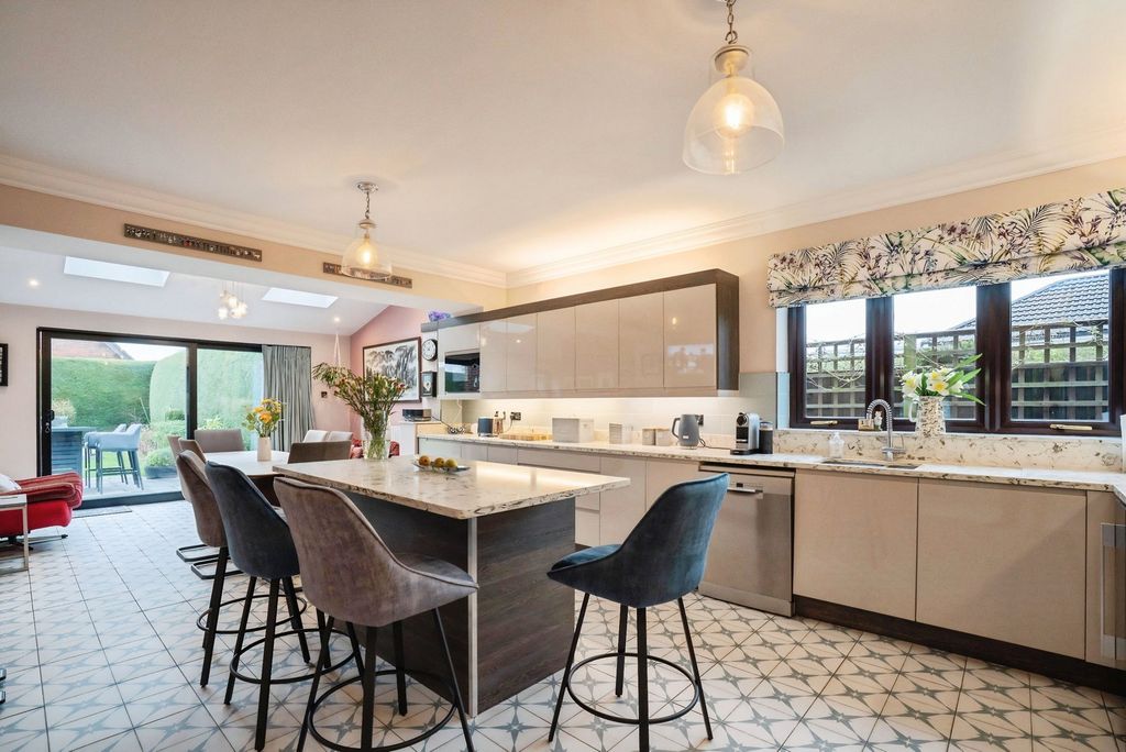 Additional image 10 of 4 bed detached house for saleHough Green Road, Widnes WA8