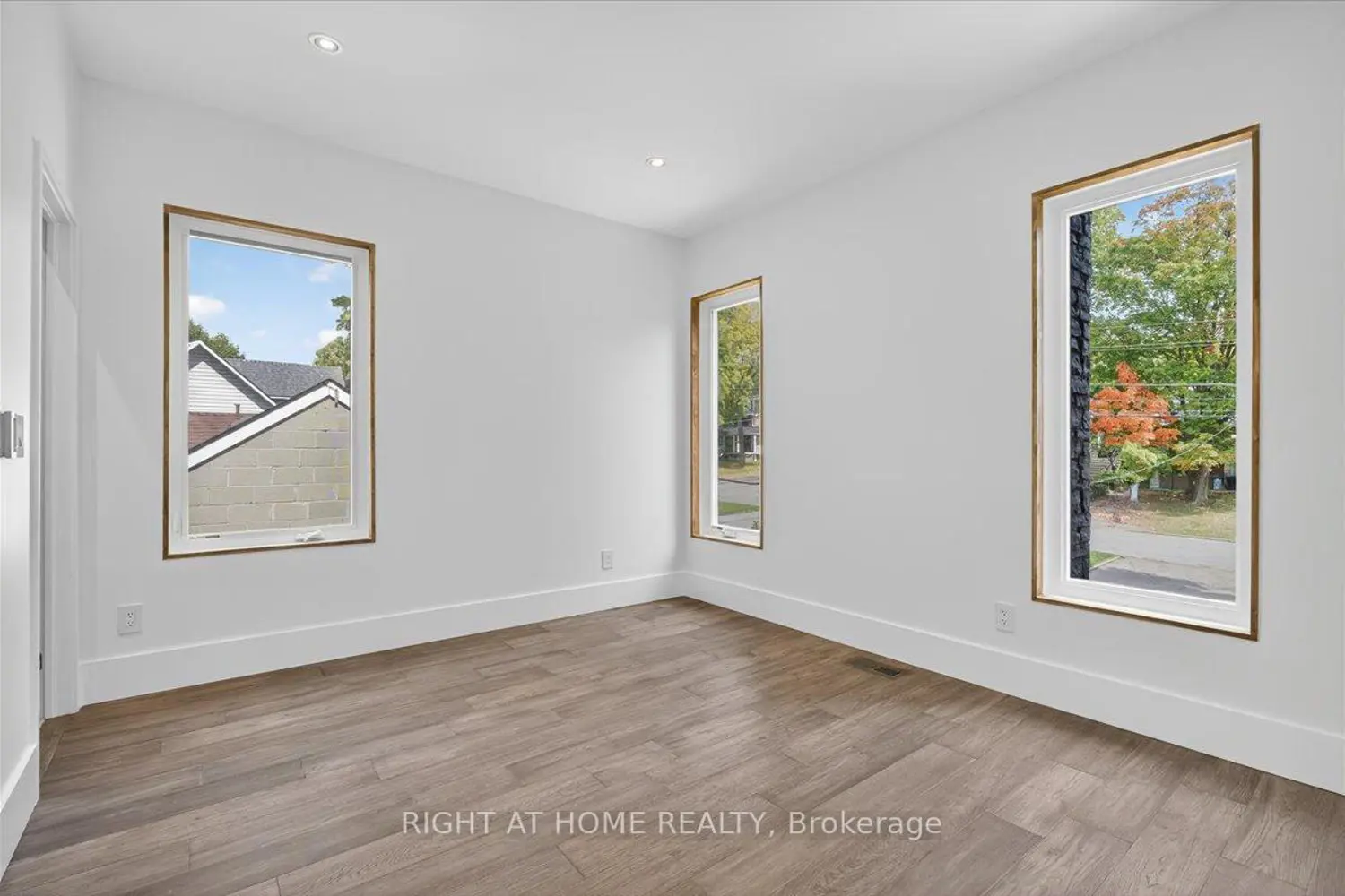 Additional image 4 of 64 Larwood Boulevard