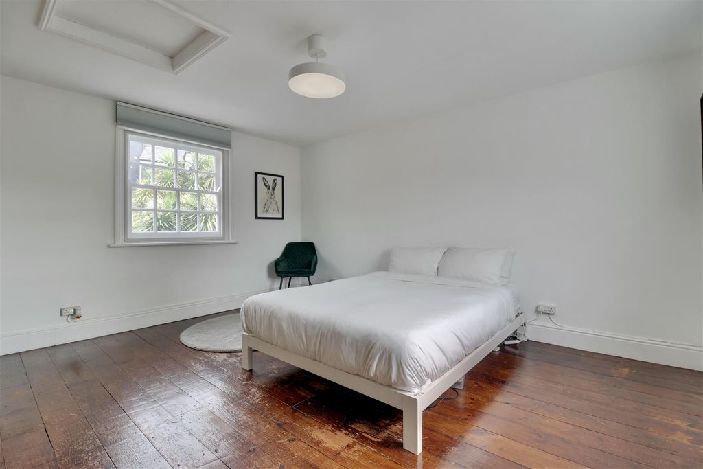 Additional image 14 of 3 bed detached house for saleBeck Street, Portsmouth PO1