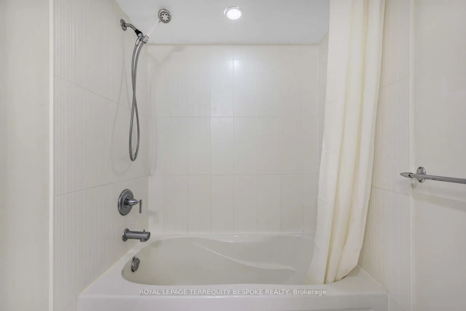 Additional image 12 of 25 Capreol Court 2102