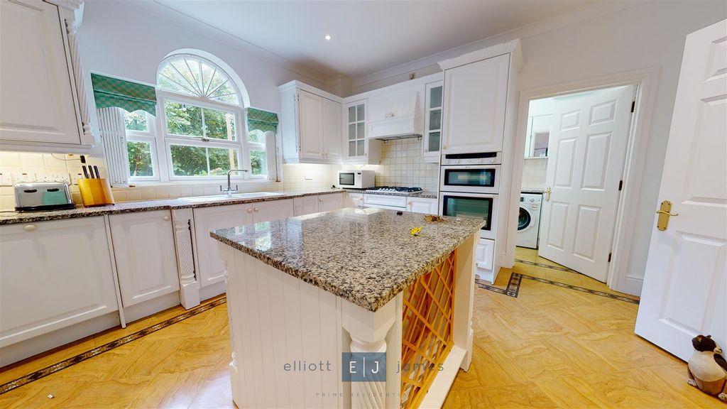 Additional image 6 of 6 bed detached house for saleRegents Drive, Woodford Green IG8