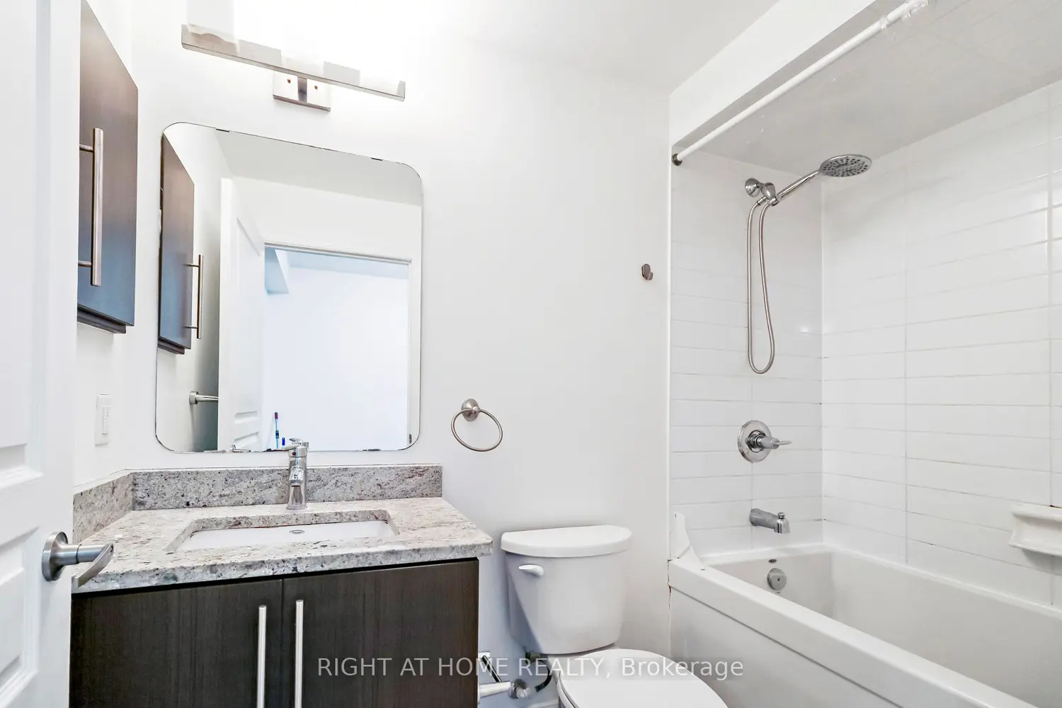 Additional image 6 of 238 Besserer Street 810