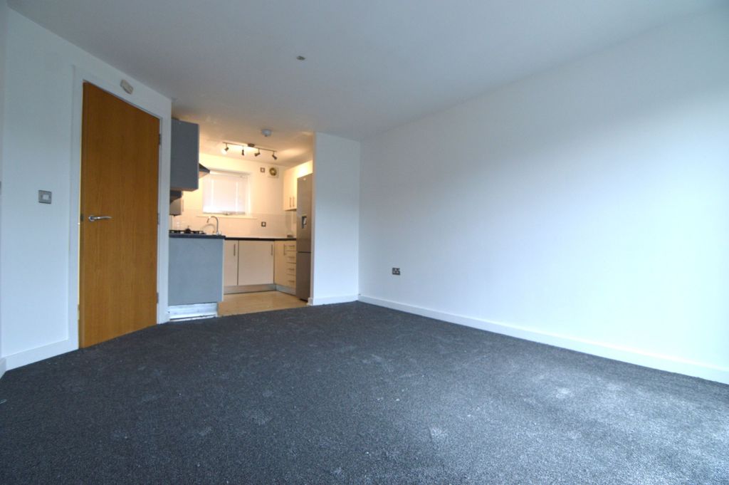 1 bed flat for saleSandhills Avenue, Hamilton, Leicester LE5
