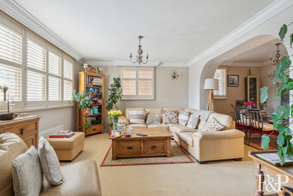 Additional image 6 of 2 bed flat for saleLongbourn, Windsor SL4