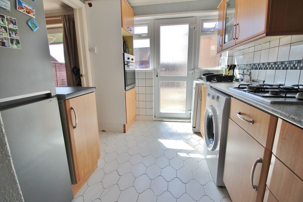 Additional image 7 of 3 bed terraced house for saleShelley Avenue, Poets Corner, Portsmouth PO6