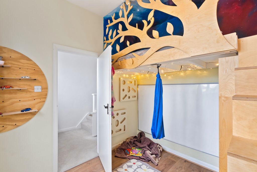 Additional image 14 of 4 bed detached house for saleFontmell Park, Ashford TW15