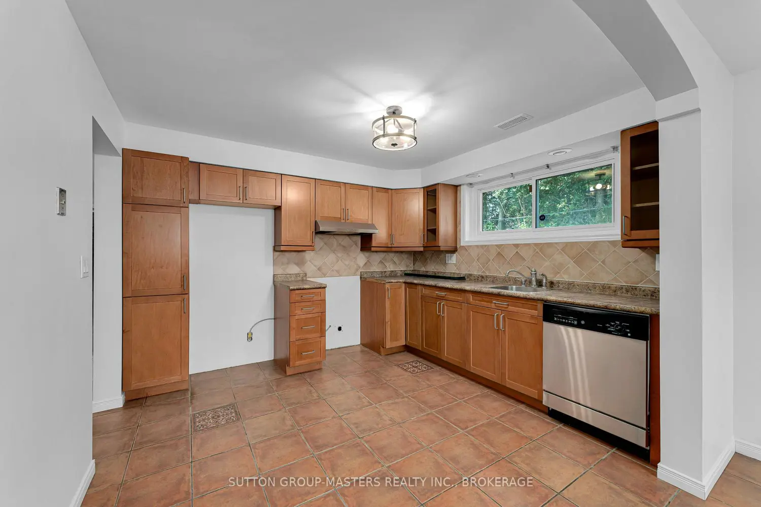Additional image 10 of 14 Baker Street