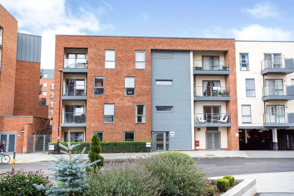 2 bed flat for saleJohn Thornycroft Road, Southampton, Hampshire SO19