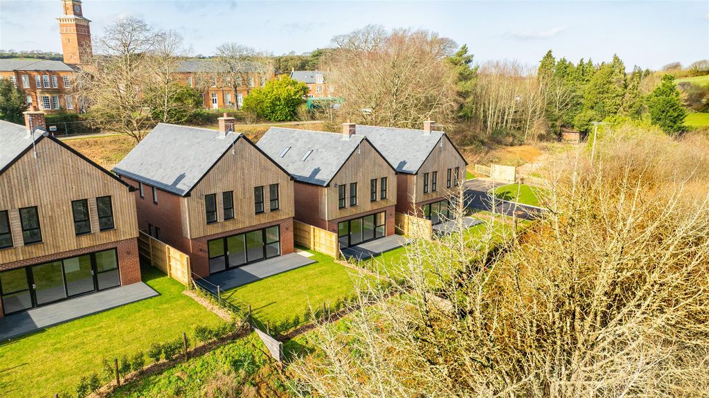 Additional image 27 of 5 bed property for saleGatcombe, Isle Of Wight PO30