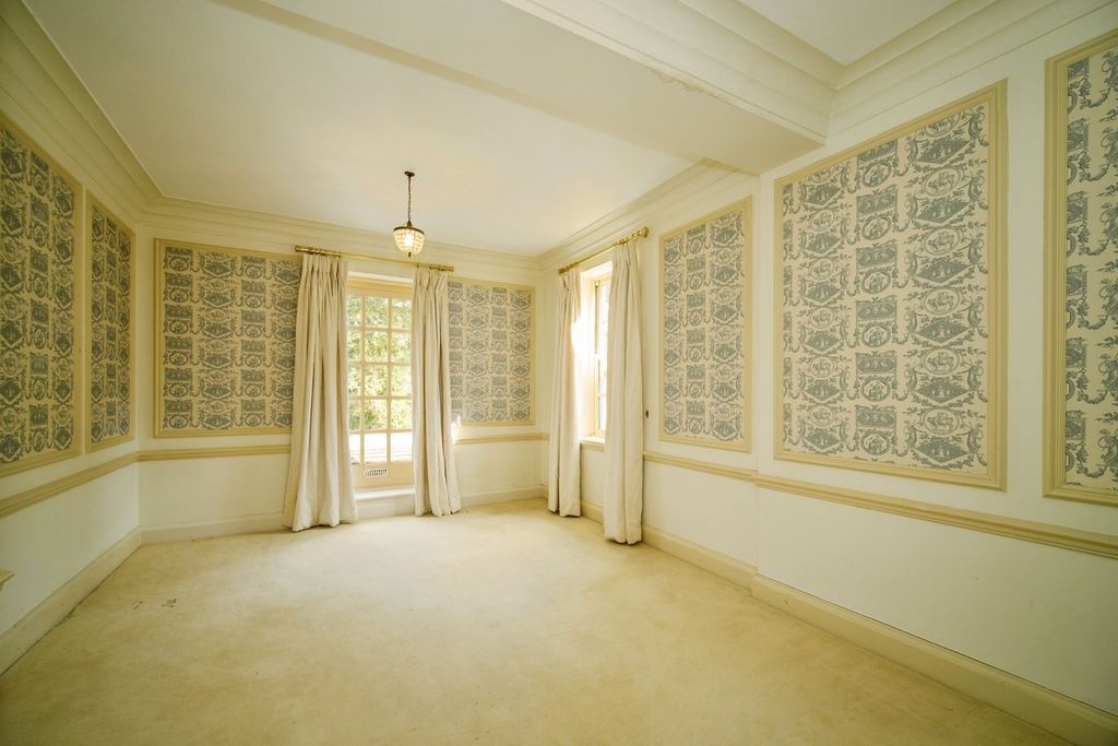 Additional image 6 of 3 bed flat for saleLondon Road, Sunningdale, Ascot SL5