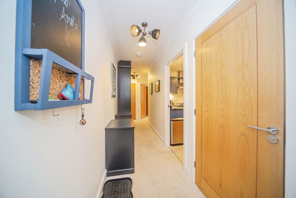 Additional image 16 of 2 bed flat for saleWinn Road, Southampton, Hampshire SO17