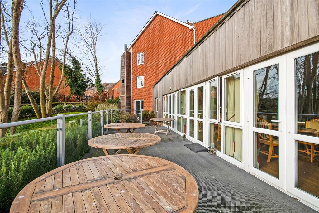 Additional image 24 of 2 bed flat for saleSomers Brook Court, Newport, Isle Of Wight PO30