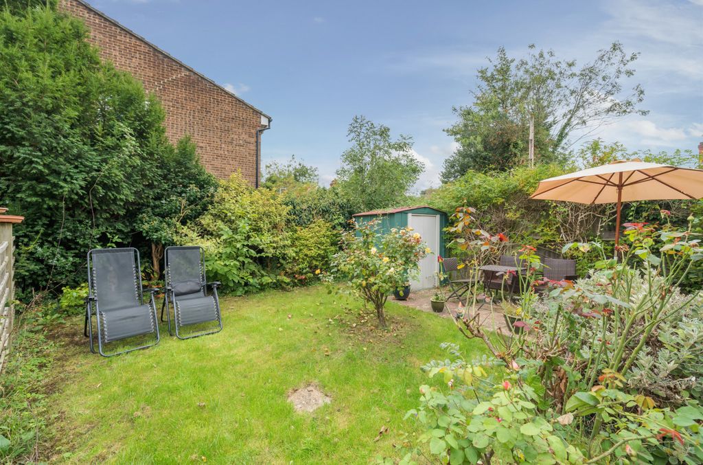 Additional image 6 of 3 bed maisonette for saleOsborne Road, Wokingham, Berkshire RG40