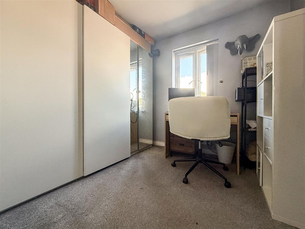 Additional image 8 of 2 bed flat for saleCambrai Close, Portsmouth PO3