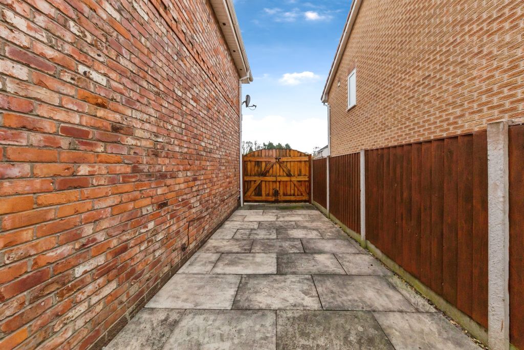 Additional image 21 of 4 bed detached house for saleBeechfields, Winsford CW7