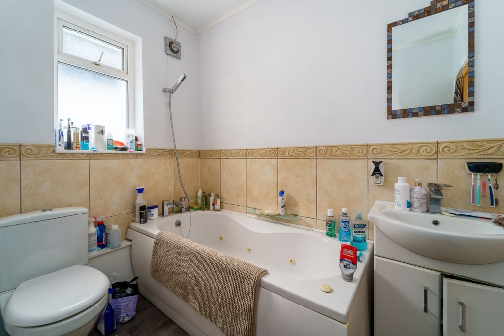 Additional image 13 of 6 bed detached bungalow for saleFeltham Hill Road, Ashford TW15