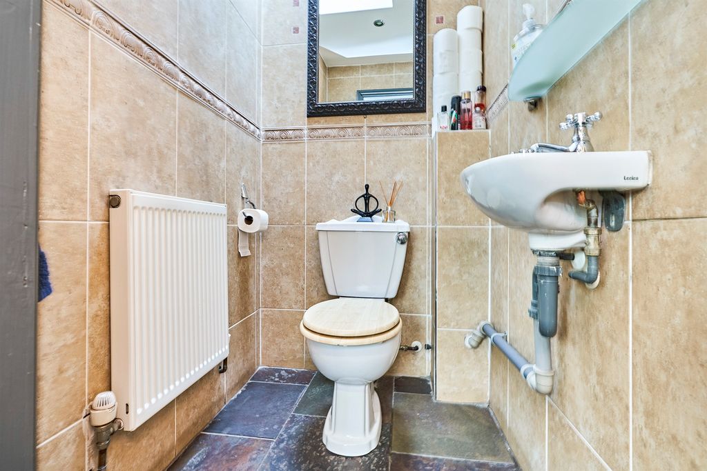 Additional image 21 of 4 bed detached house for saleStourbridge Road, Penn, Wolverhampton WV4