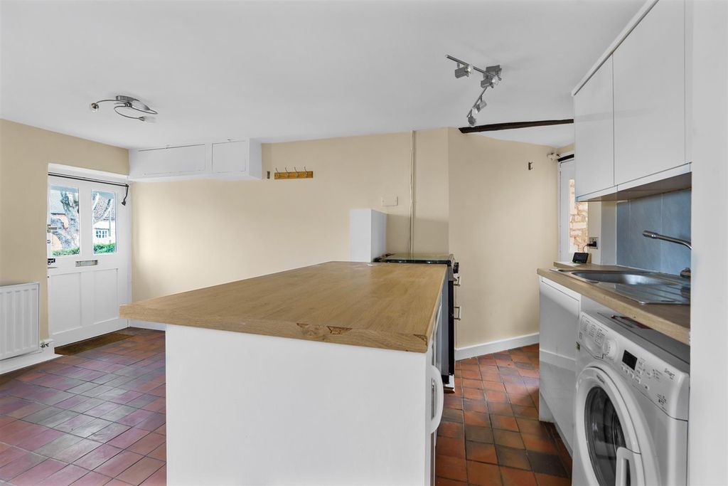 Additional image 4 of 2 bed cottage for saleOxford Street, Woodstock OX20