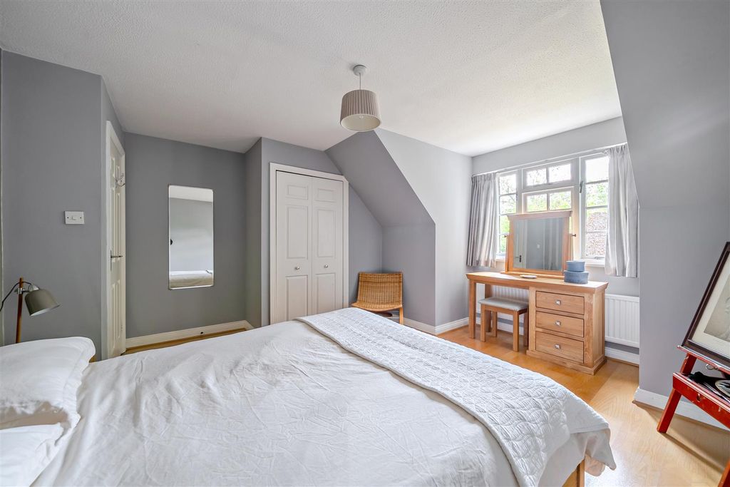 Additional image 11 of 4 bed detached house for saleCarrick Lane, Yateley, Hampshire GU46
