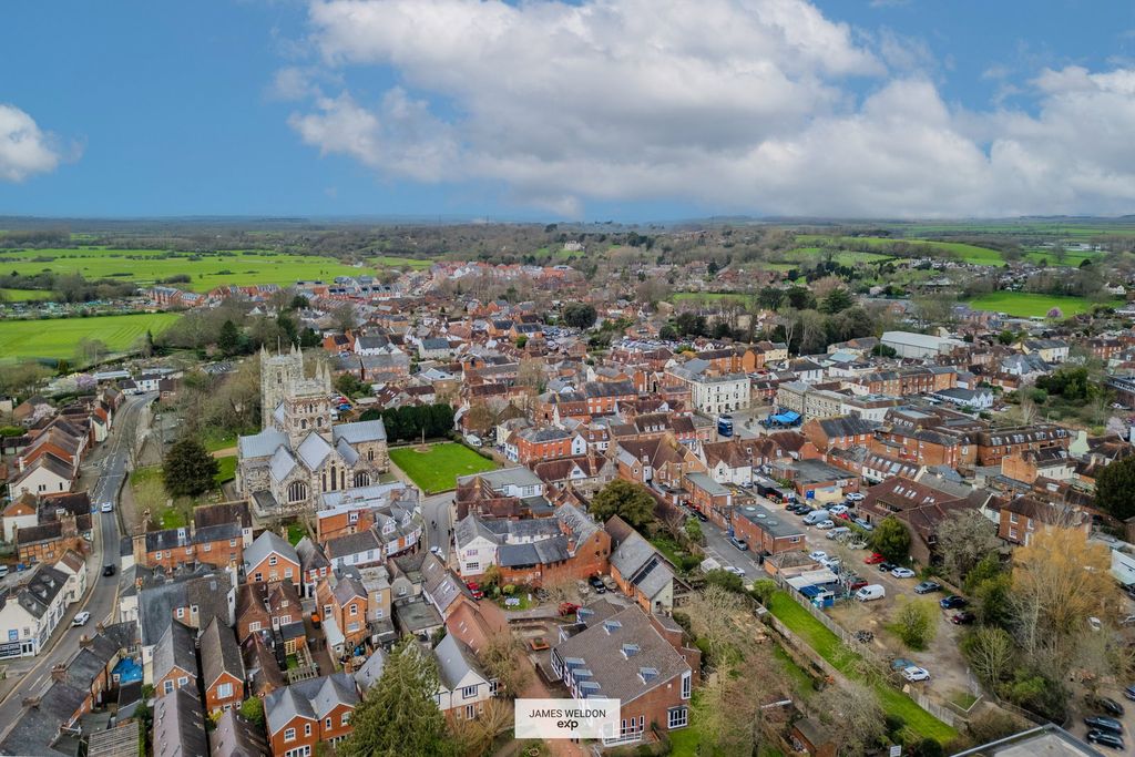 Additional image 11 of 2 bed flat for salePark Lane Court, Park Lane, Wimborne BH21