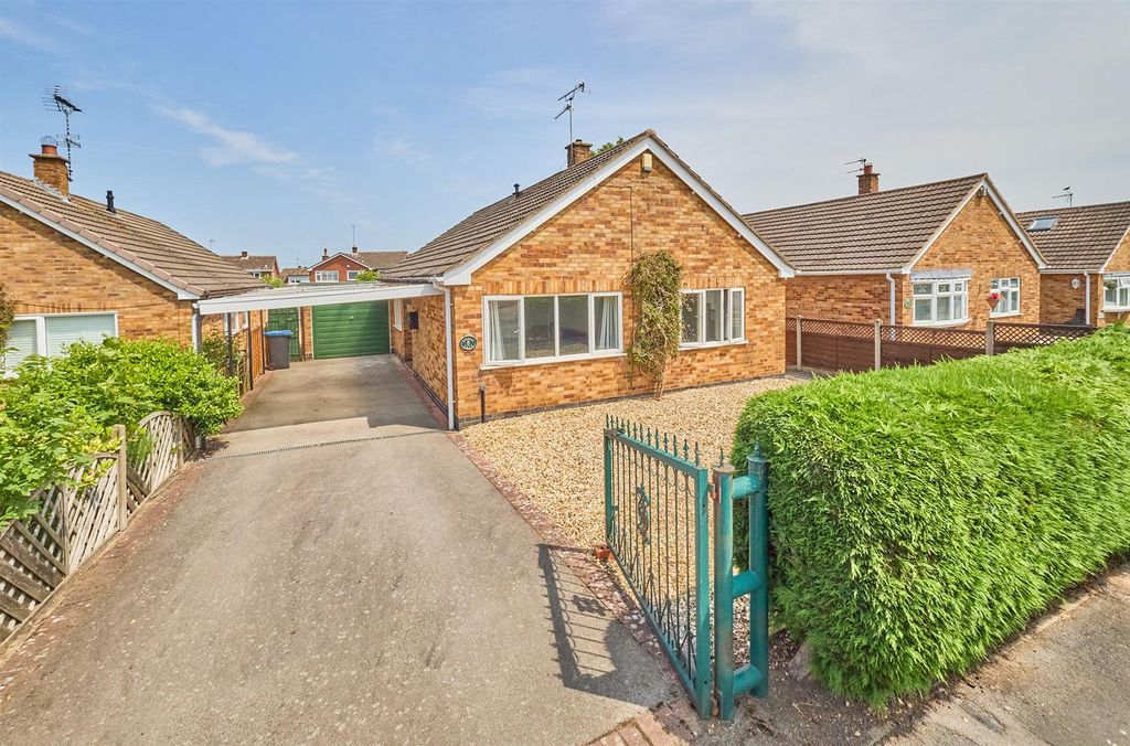 3 bed detached bungalow for saleThe Meadows, Burbage LE10
