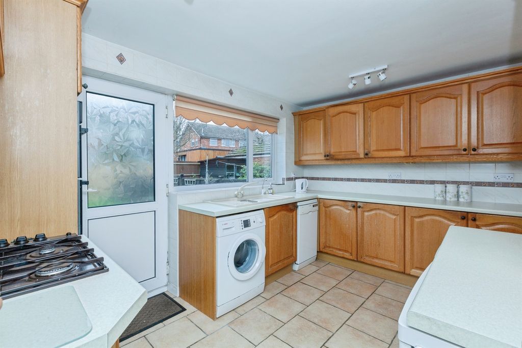 Additional image 6 of 3 bed semi-detached house for saleCawsand Road, Wigston LE18
