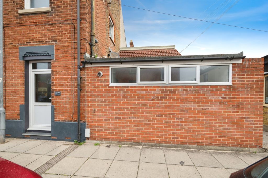 Additional image 17 of 1 bed flat for saleCopnor Road, Portsmouth PO3