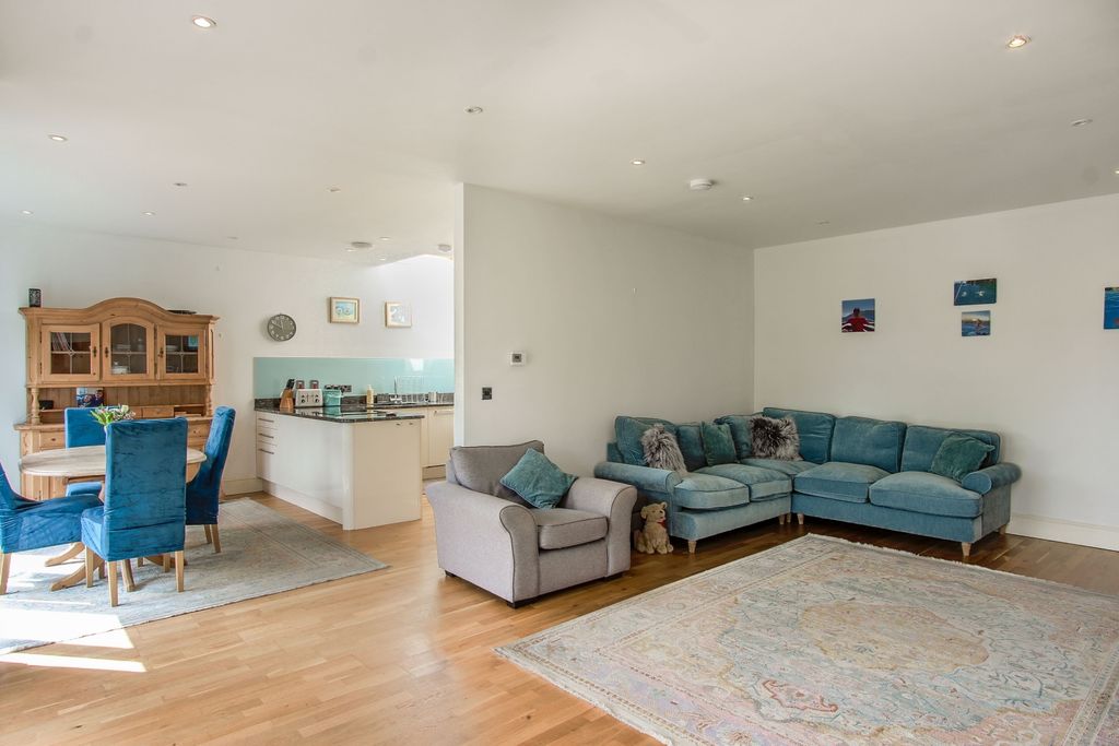 Additional image 6 of 4 bed bungalow for saleSandhurst Road, Yeovil BA20