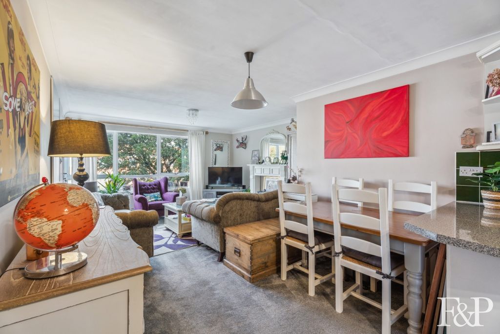 Additional image 5 of 2 bed flat for saleOsborne Road, Windsor SL4