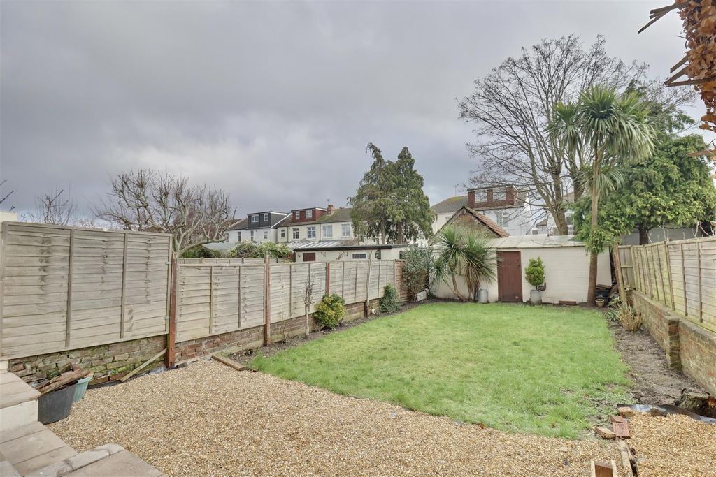 Additional image 7 of 5 bed semi-detached house for saleBaffins Road, Portsmouth PO3