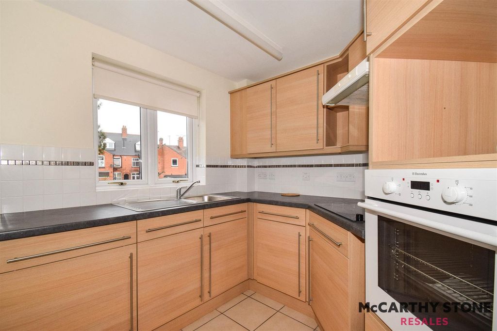 Additional image 5 of 1 bed flat for saleRowleys Court, Sandhurst Street, Oadby, Leicester LE2