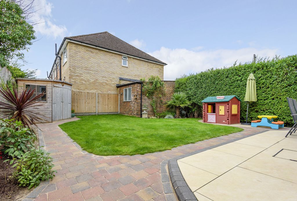 Additional image 20 of 5 bed semi-detached house for saleDownfield, Worcester Park KT4