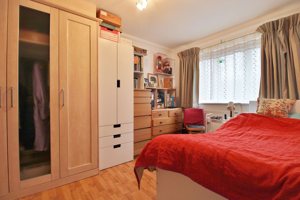 Additional image 11 of 2 bed flat for saleBransbury Mews, 161 Henderson Road, Southsea PO4
