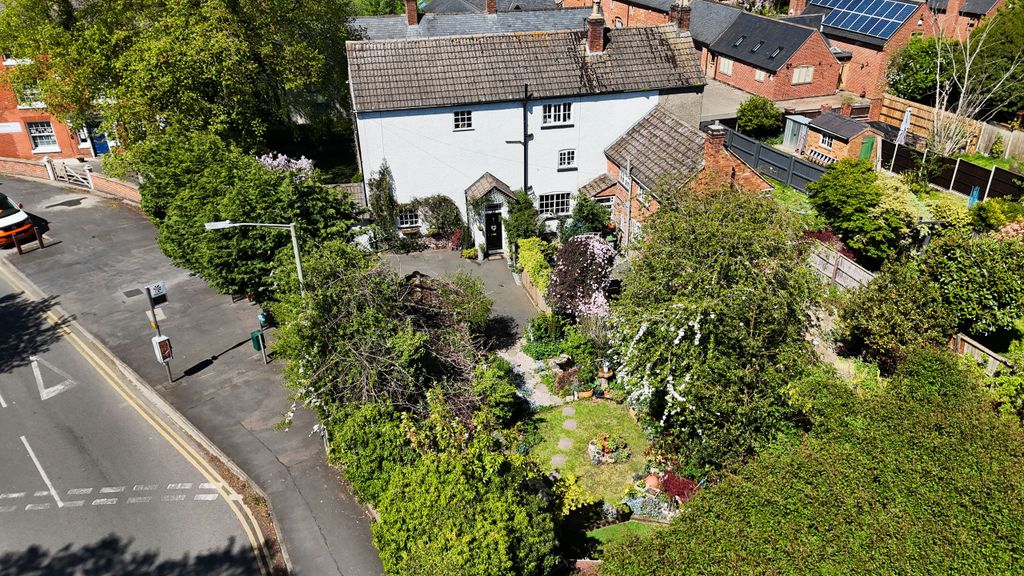 Additional image 30 of 4 bed semi-detached house for saleThe Square, Glenfield, Leicester, Leicestershire LE3