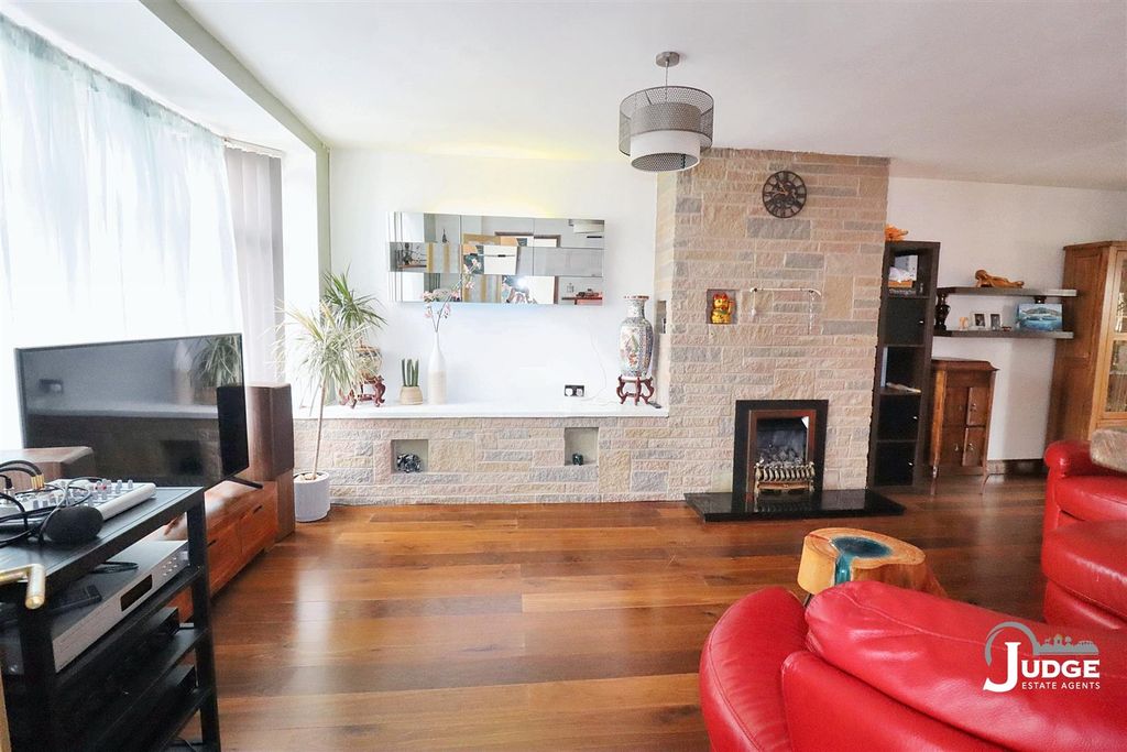 Additional image 6 of 3 bed semi-detached house for saleLedwell Drive, Glenfield, Leicester LE3