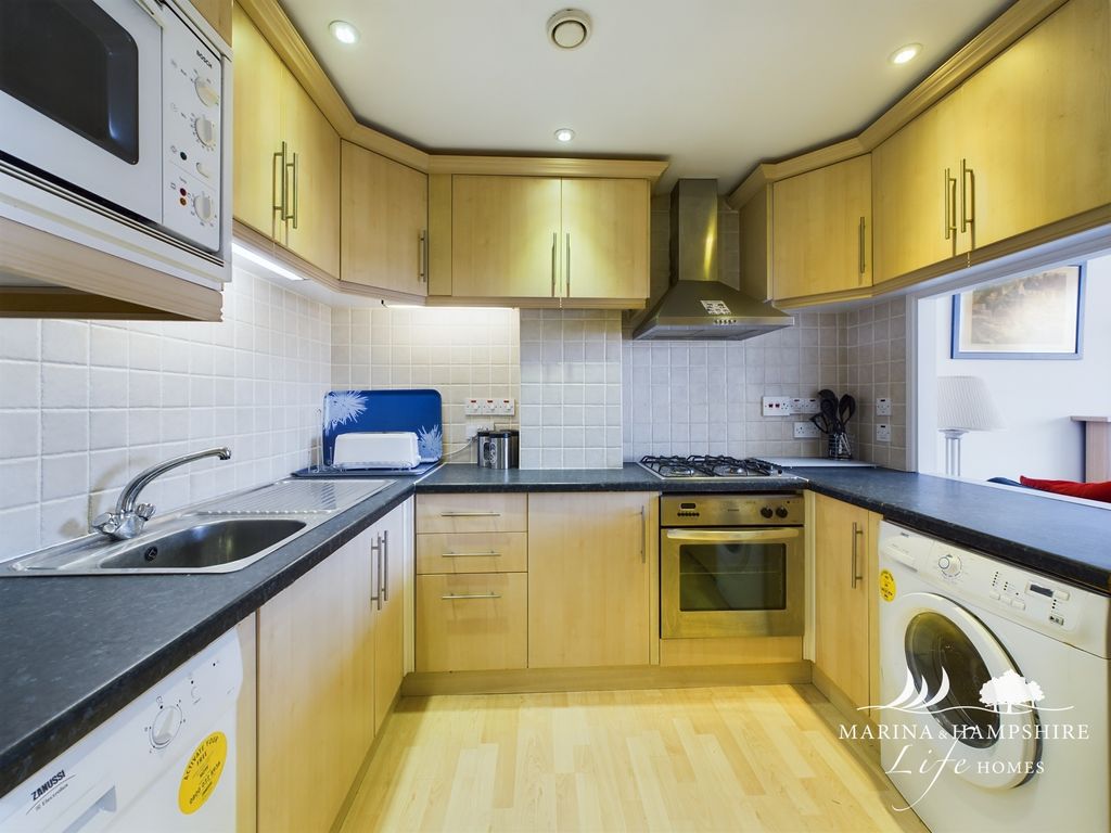 Additional image 4 of 2 bed flat for saleOyster Quay, Port Solent, Portsmouth PO6