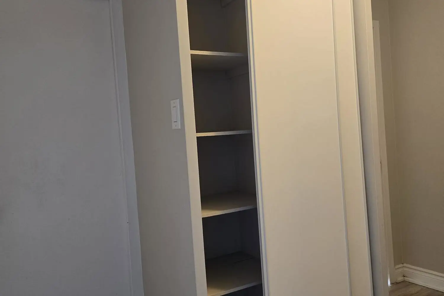 Additional image 13 of 1455 Lawrence Avenue 1004