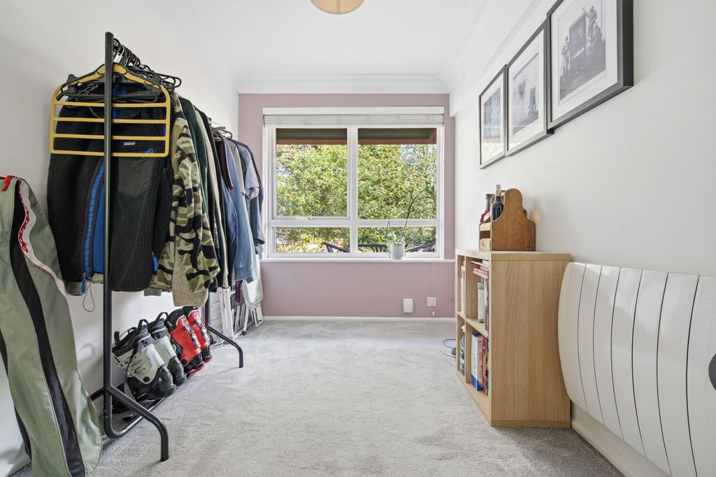 Additional image 6 of 2 bed flat for saleOsborne Road, Windsor SL4