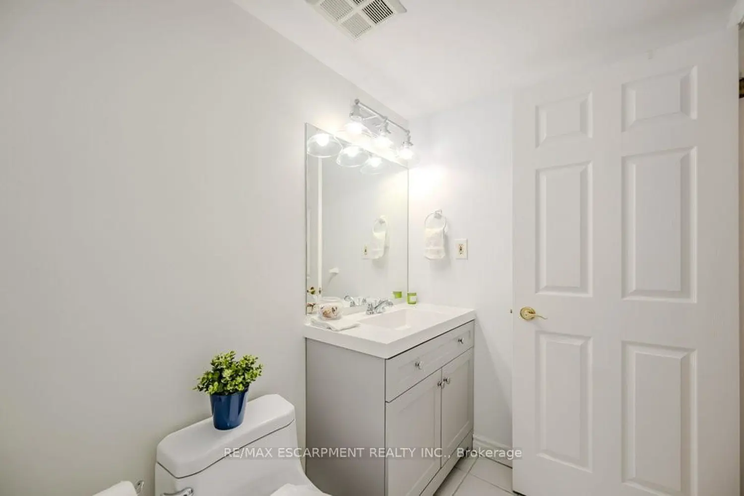 Additional image 15 of 67 Caroline Street 302 (B)