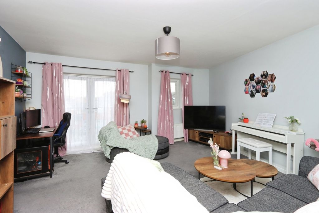 Additional image 6 of 2 bed flat for saleKyle Close, Sheffield, South Yorkshire S21